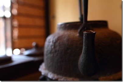南部鉄器の鉄瓶でお茶を飲むと健康になる理由とは？テマノビで紹介！